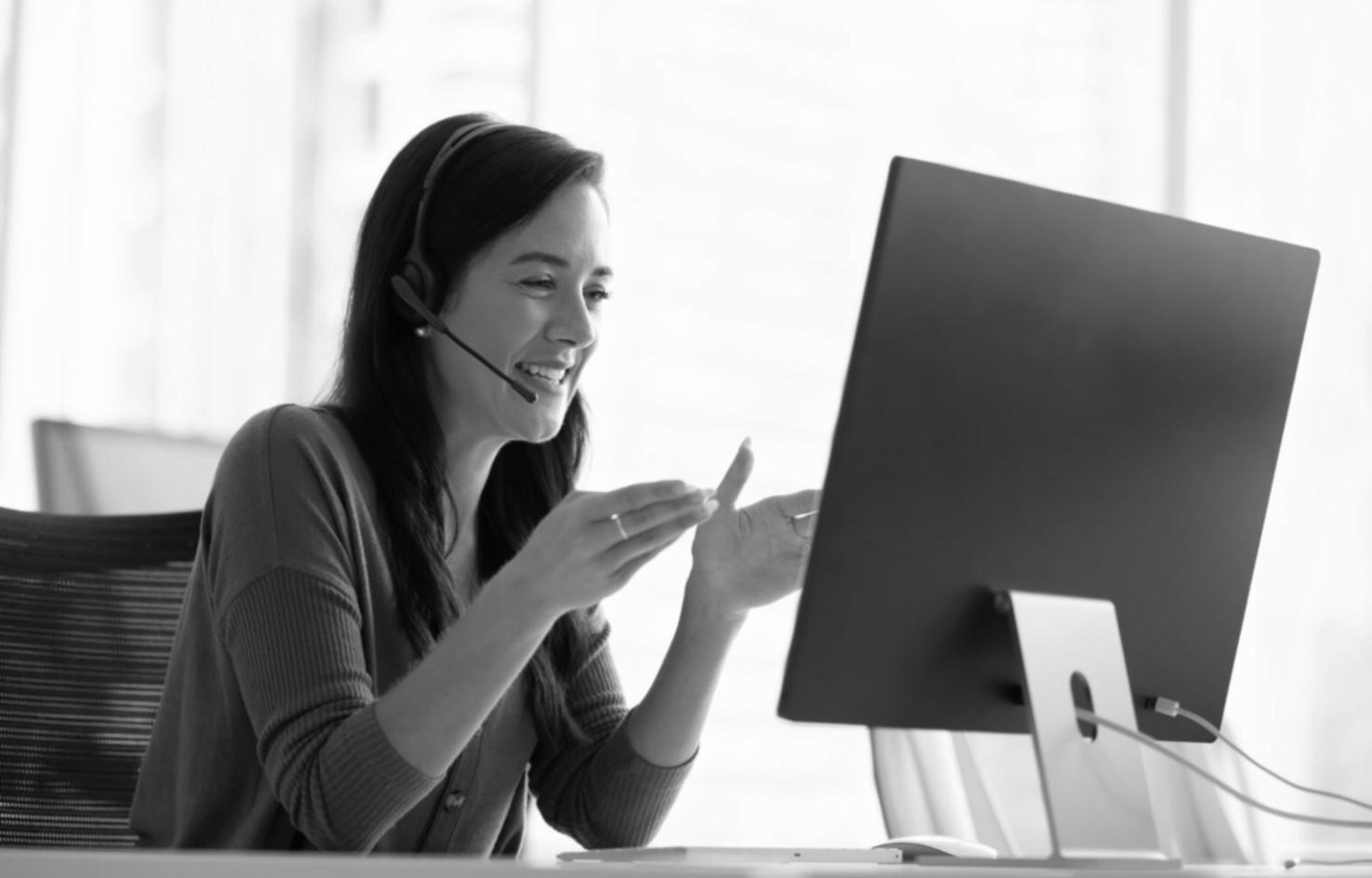 Seminarraum mit Arbeitsmaterialien